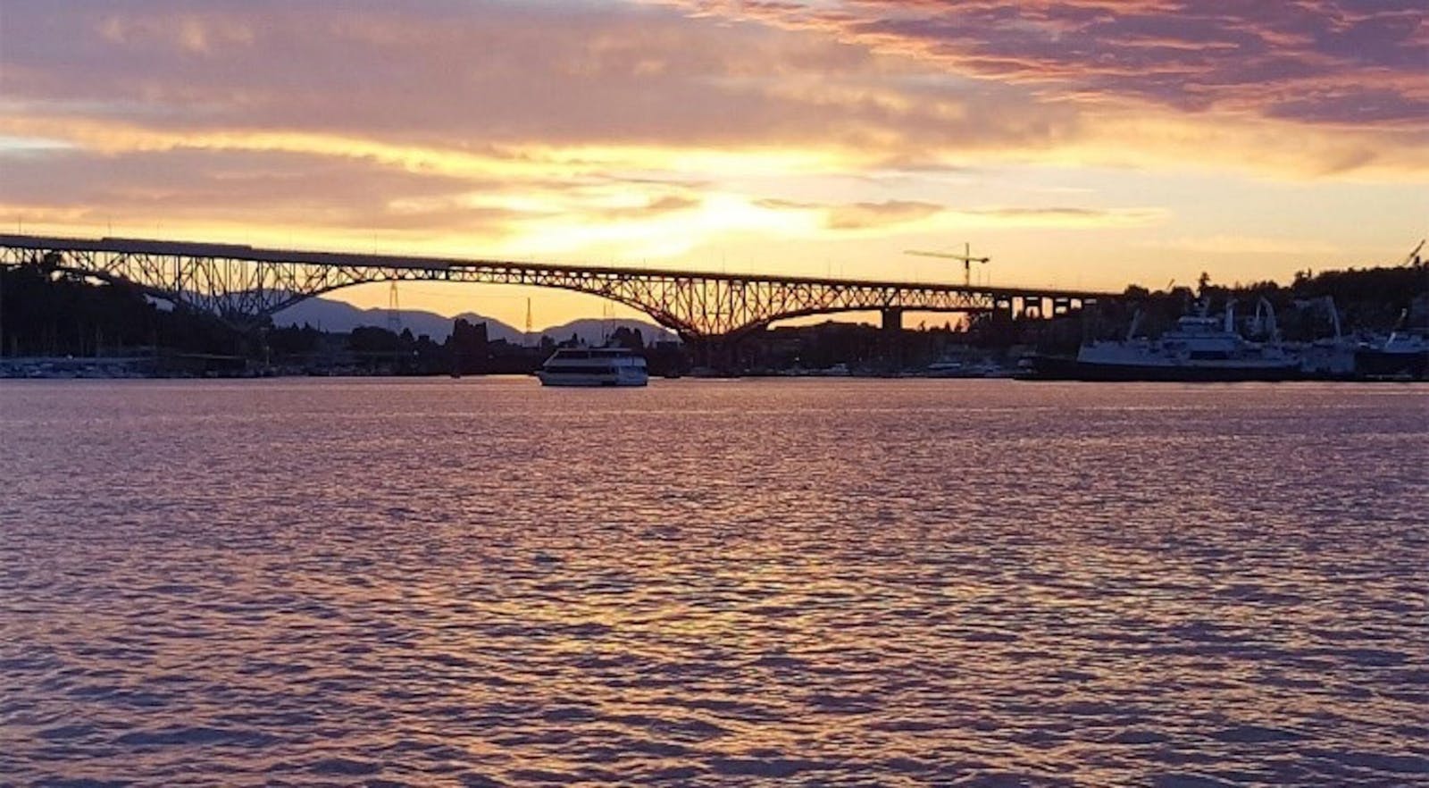 Auroa Bridge at sunset