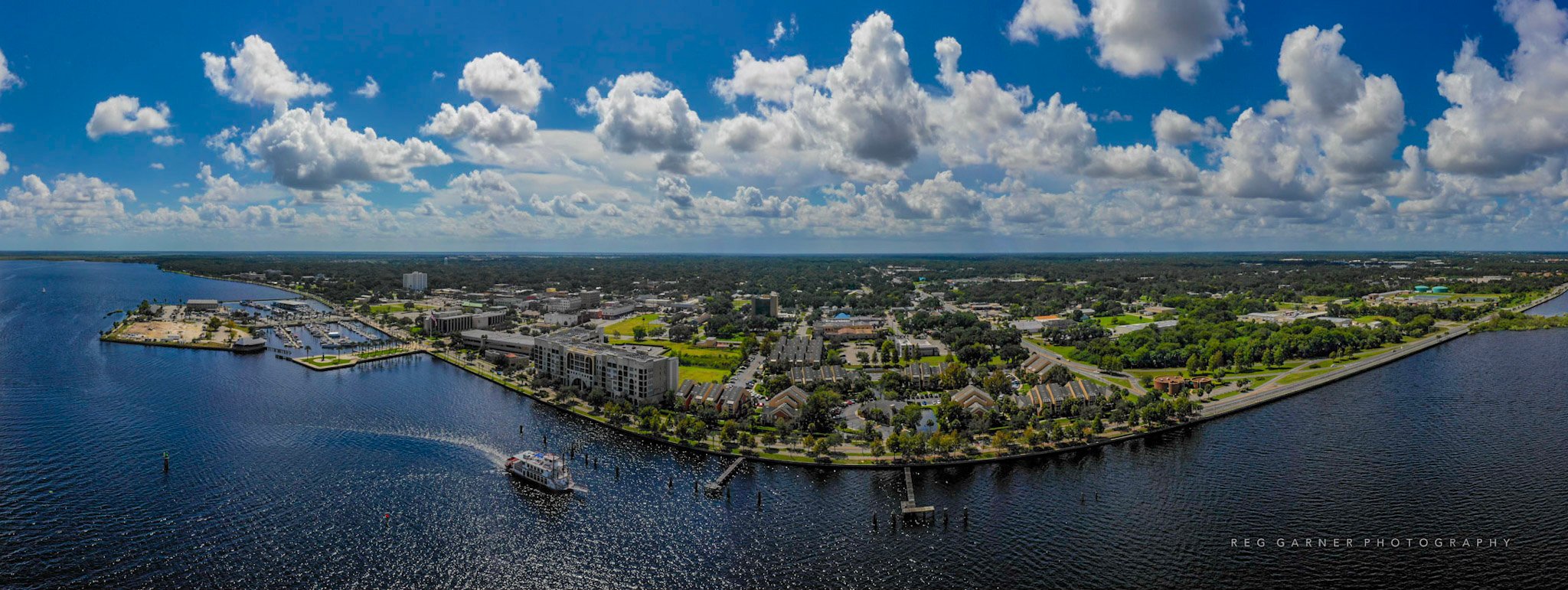 Wide view of Barbara-Lee Ship on St. Johns River